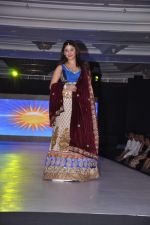 Model walk the ramp at Umeed-Ek Koshish charitable fashion show in Leela hotel on 9th Nov 2012 (84).JPG
